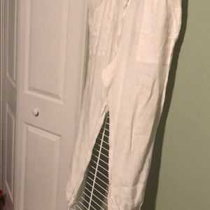 White linen jogger